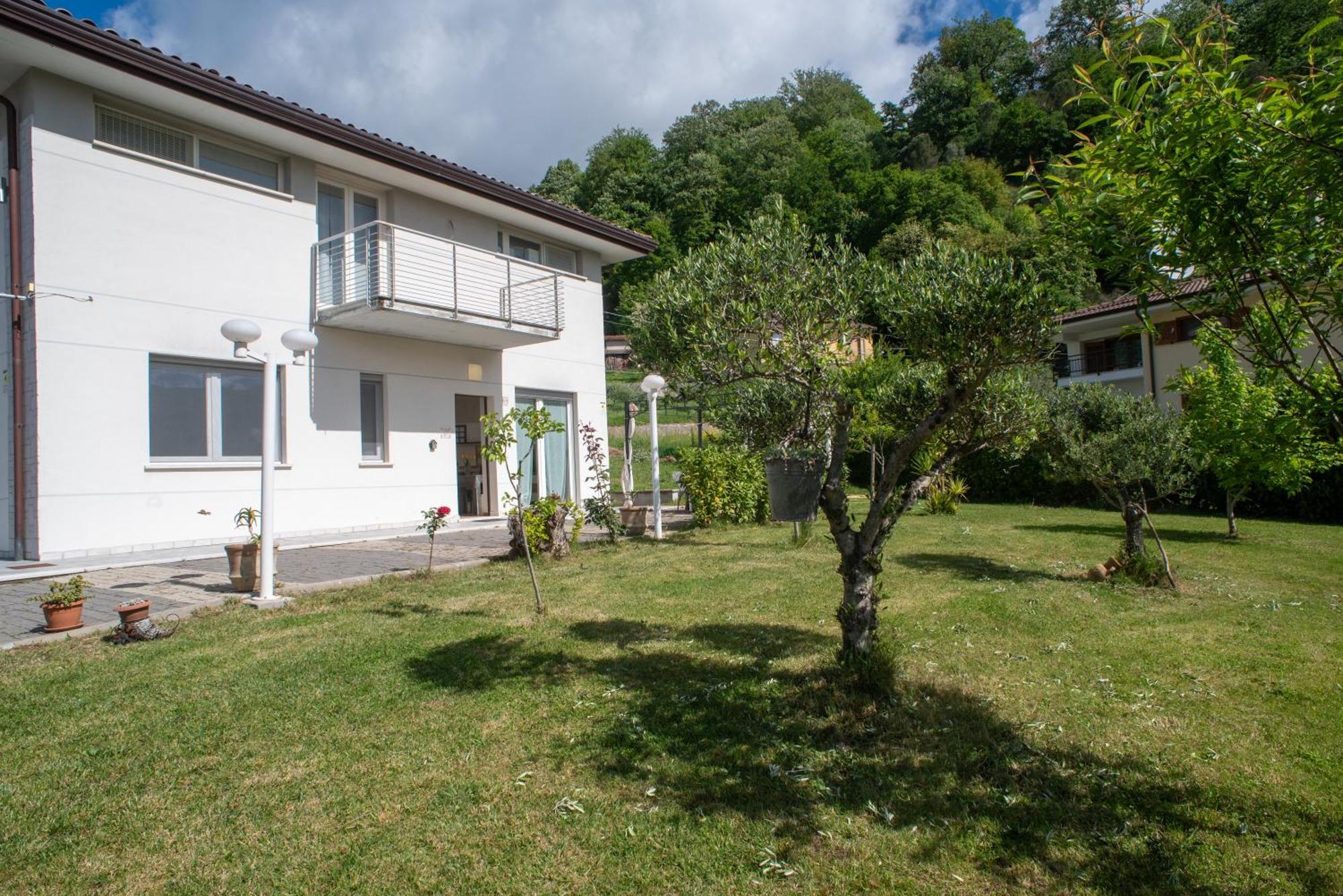 Holiday home Casa Gioia - Giardino Privato, Vista Panoramica, Comfort E Barbecue Viggianello